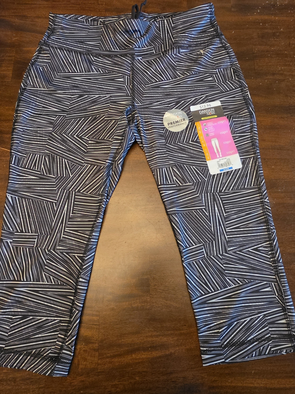 Danskin Now Dri-More Women's Capri Workout Leggings – Geometric Print, Size M